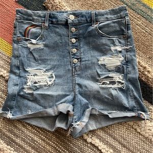 American Eagle Distressed Denim Shorts Size 14